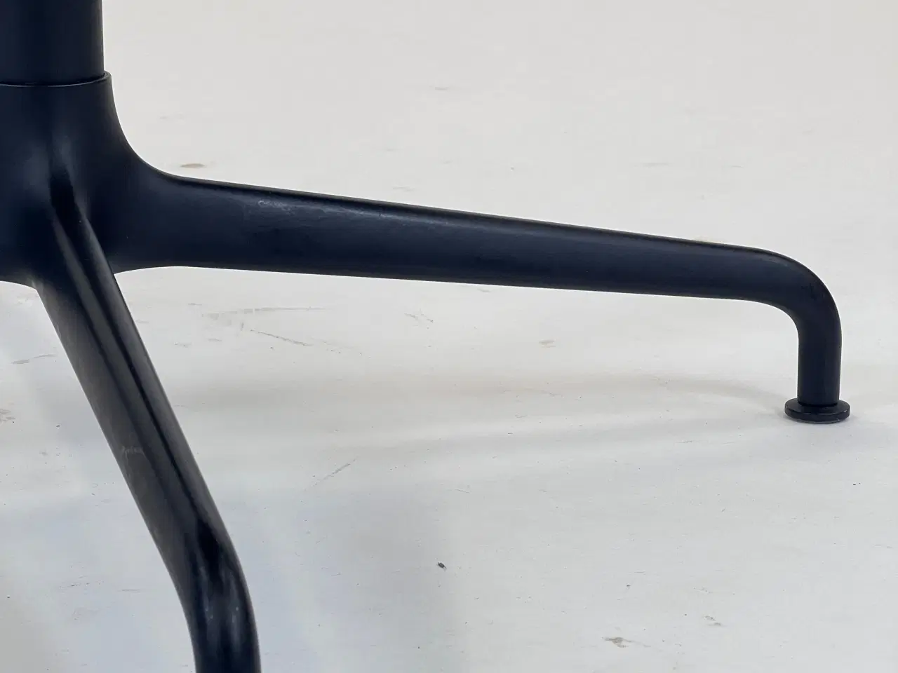 Billede 9 - GUBI | Beetle Meeting Chair