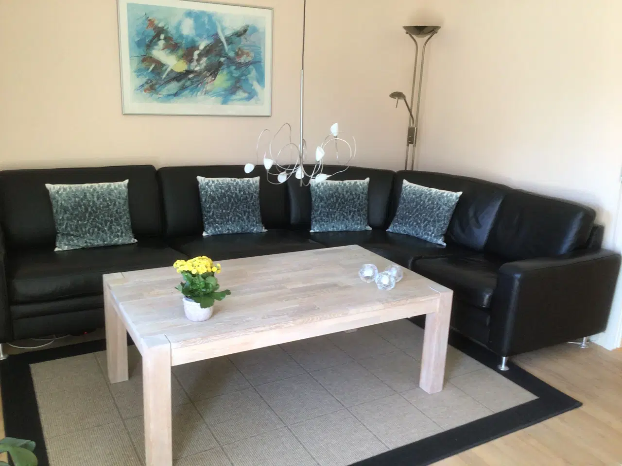 Billede 1 - Hjørnesofa+ sofabord i ludbehandlet eg