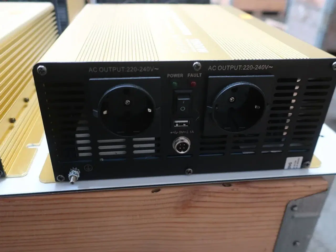 Billede 2 - Inverter GREEN ENERGY Pure Sine Wave DC/AC Power 1500W