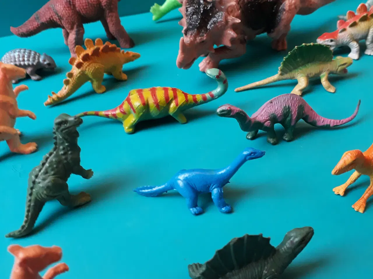 Billede 7 - 26 Dinosaurer Figurer