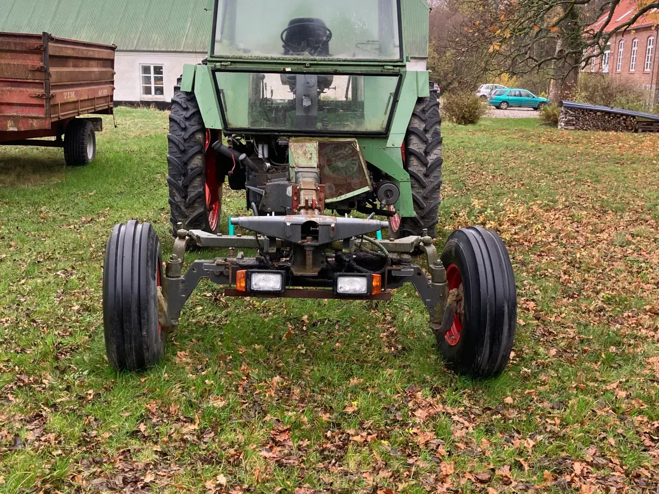 Billede 1 - Traktor/redskabsbærer