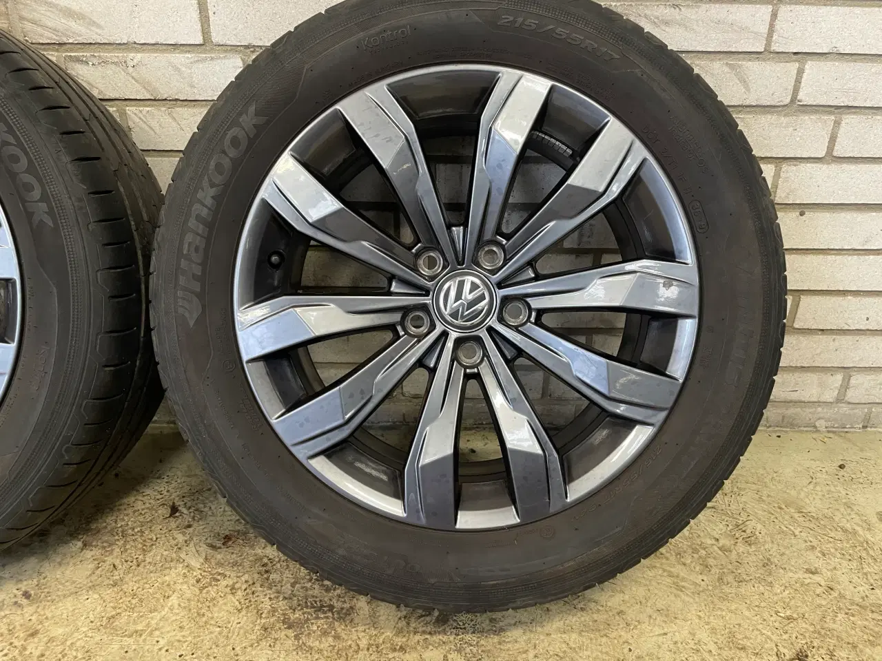 Billede 4 - 17 VW T-Roc 215/55r17 Ref.200 sommer