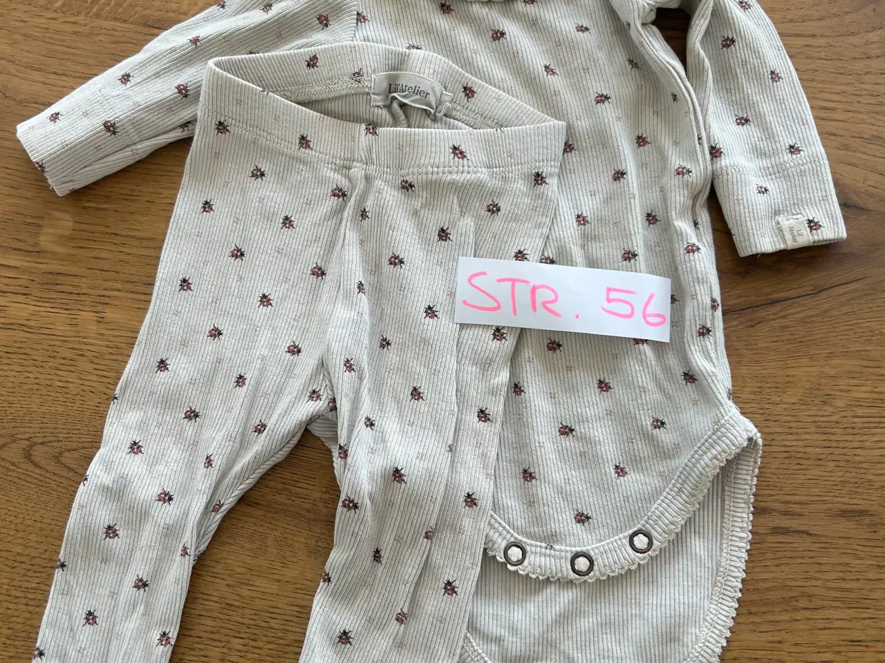 Billede 8 - Babytøj til pige str 56