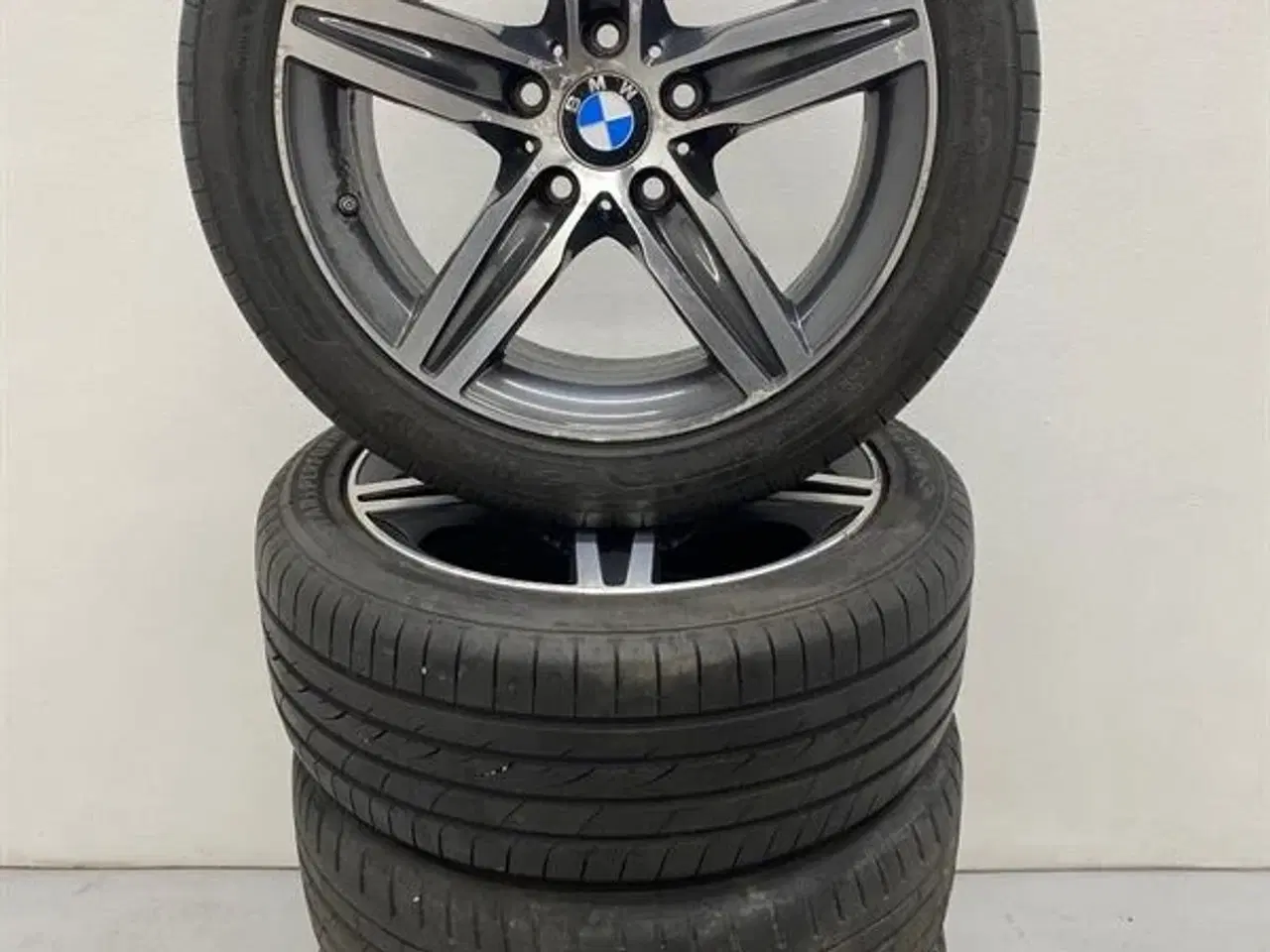 Billede 1 - 4stk 17" Org. BMW Alufælge Med Dæk "Sternspeiche 379" A64311 BMW E87 E90 E91 E81 E87LCI E90LCI E91LCI F20 F21 F22 F23 F21LCI F20LCI F22 LCI F23 LCI