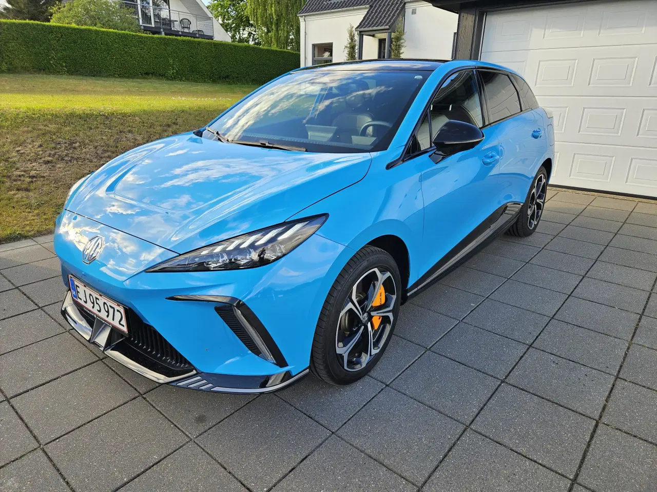 Billede 1 - X-POWER i Brighton Blue. Perfekt stand – som ny.