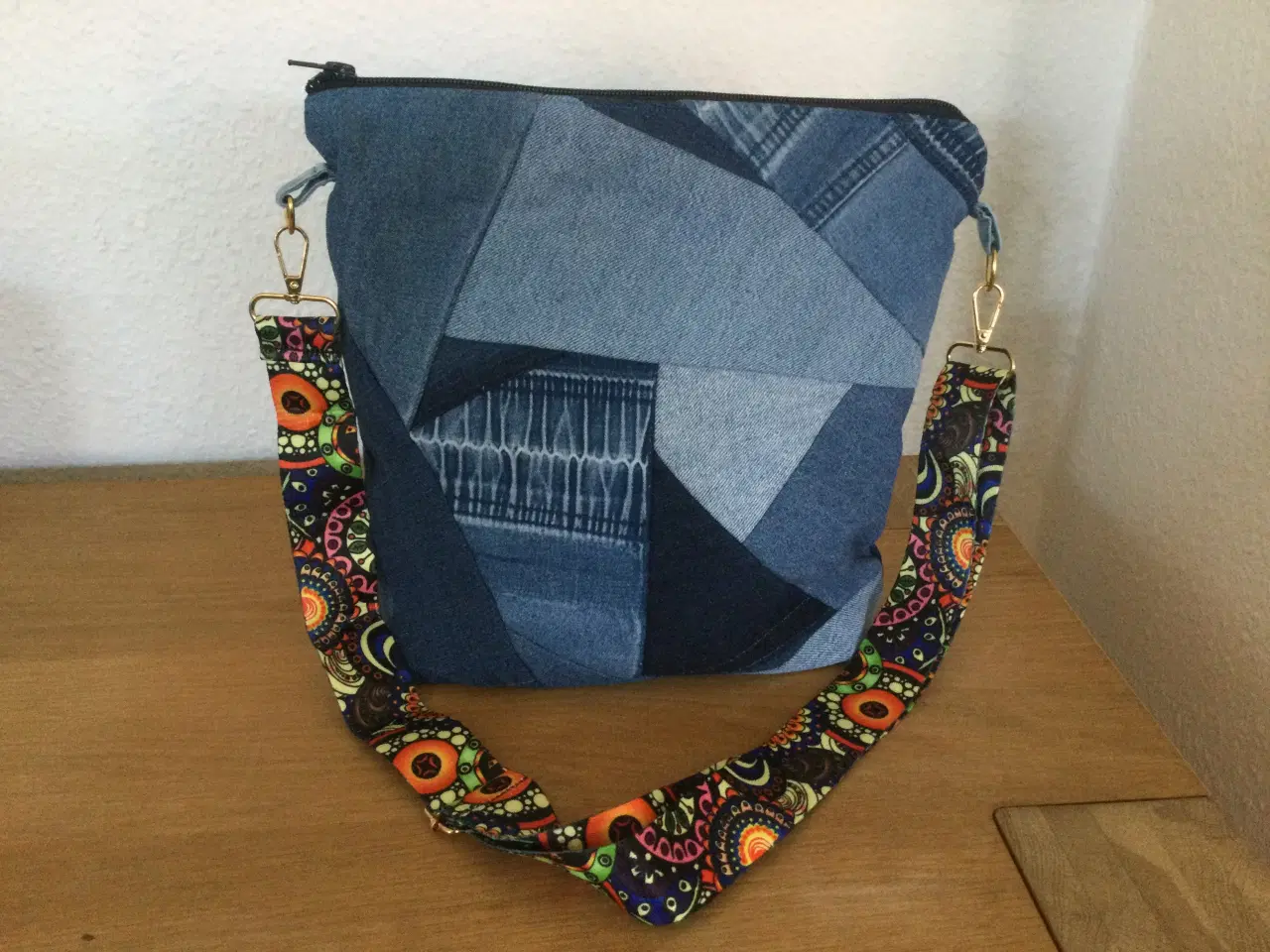 Billede 1 - Taske af jeans