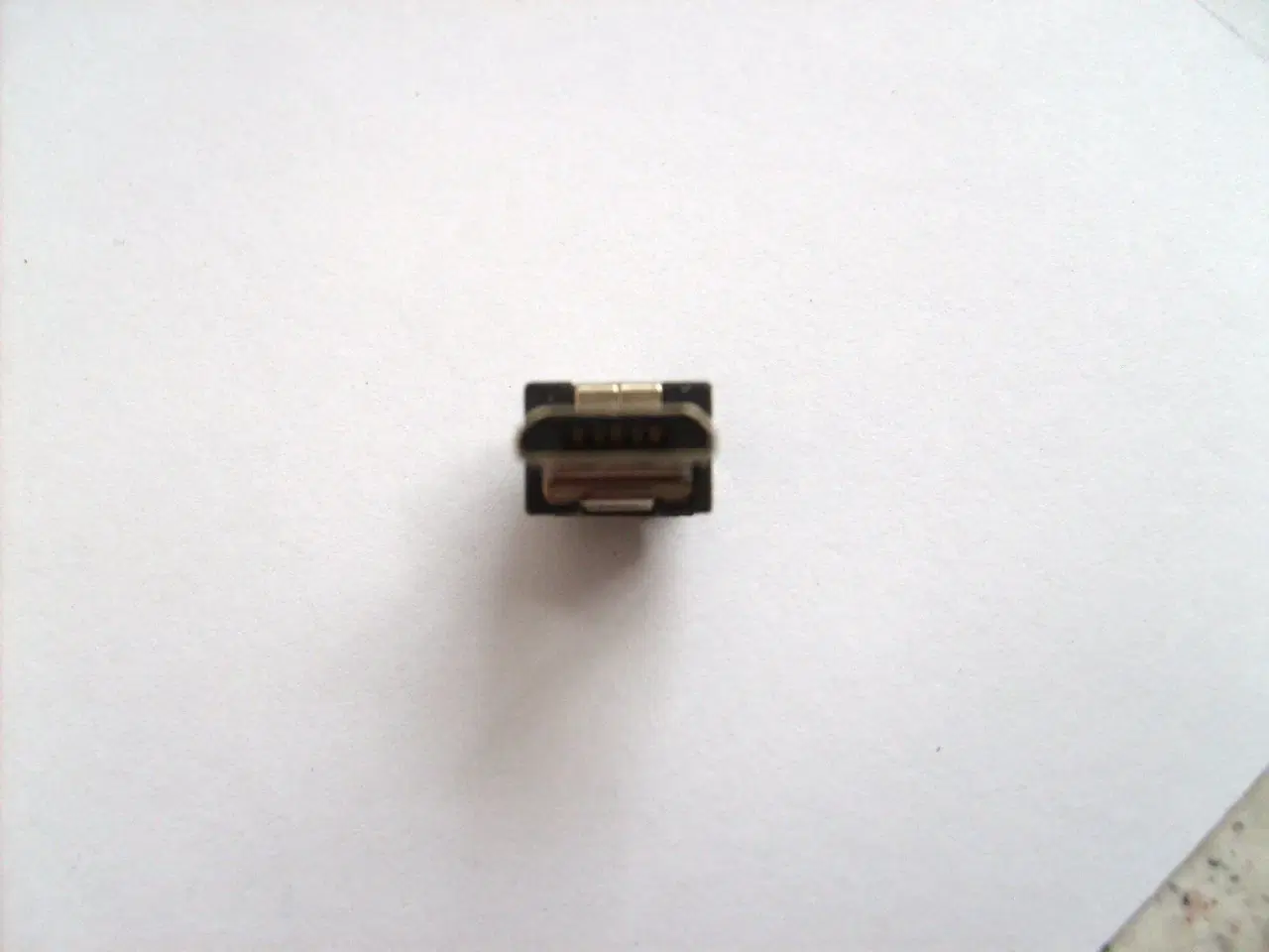 Billede 3 - Micro-USB han-stik type B med plastik hus og tylle