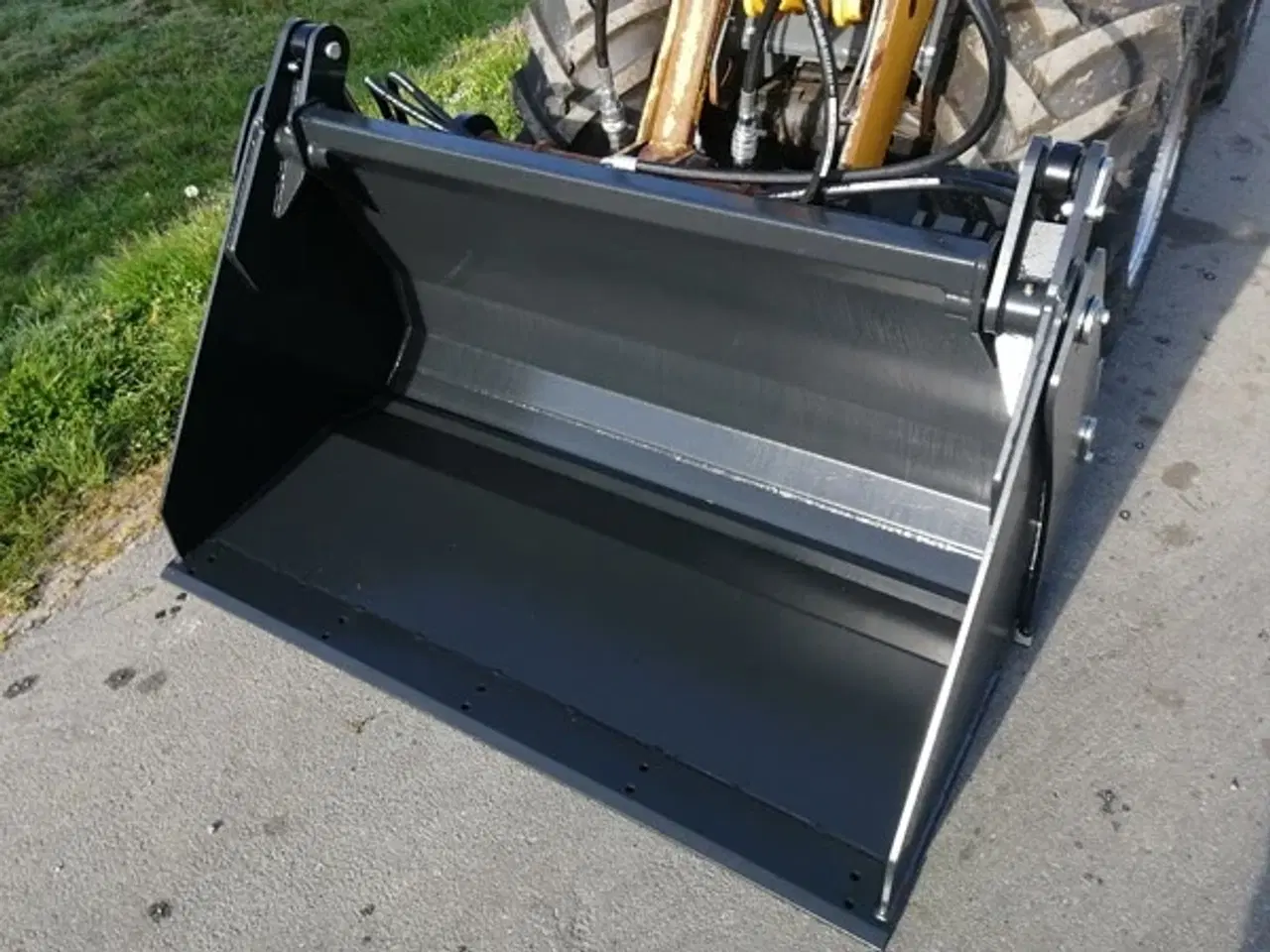 Billede 1 - Sigma Pro 4-i-1 skovl 120-240 cm.