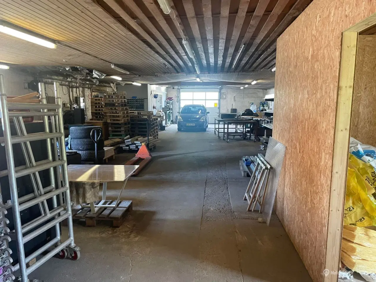 Billede 4 - Industriejendom med regulære 4 haller og flotte velfærdsrum