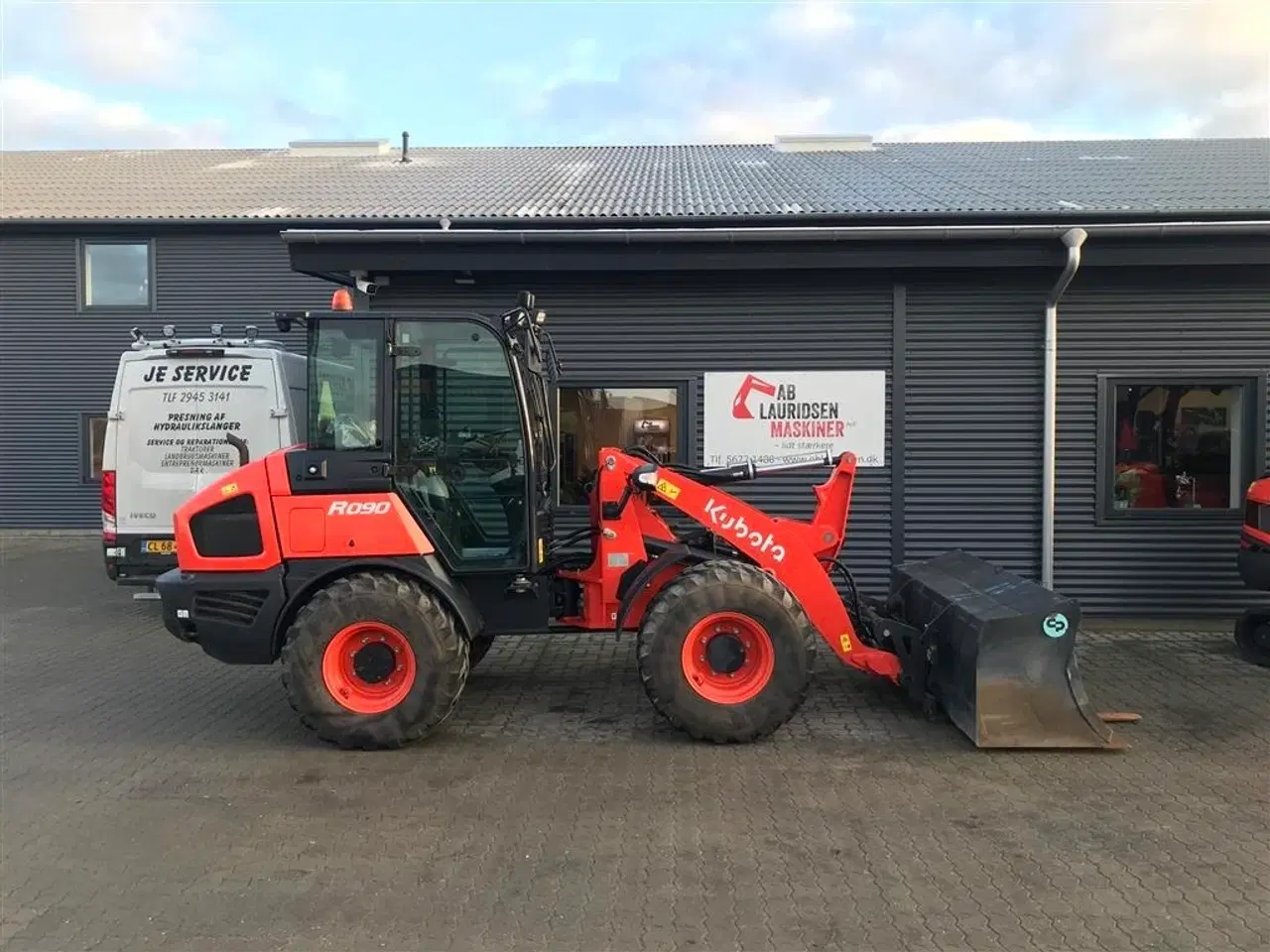 Billede 1 - Kubota R090 Centralsmørring skovl og gafler