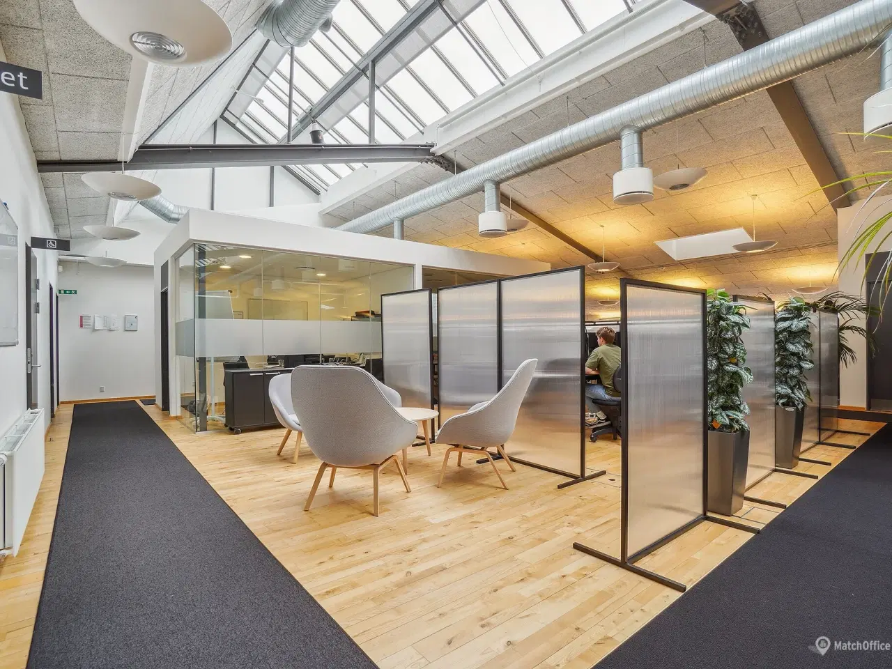 Billede 10 - Indbydende lejemål med åbent kontormiljø