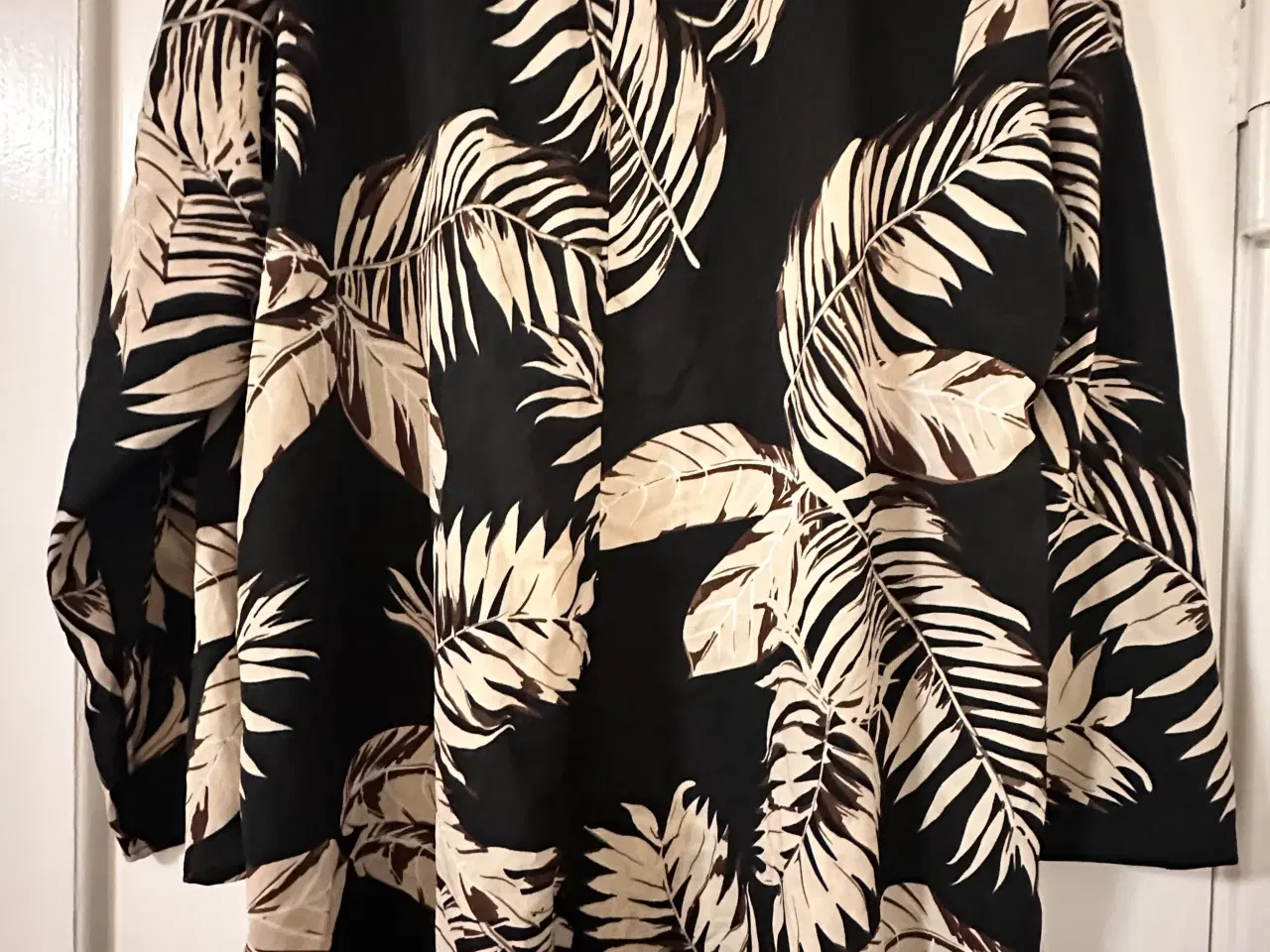 Billede 1 - Smuk bluse fra Emery Rose str. 3 XL