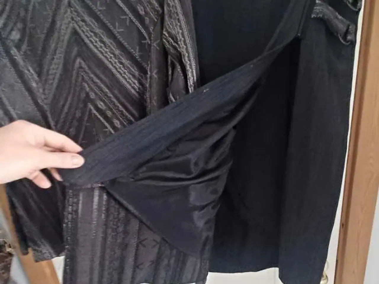 Billede 5 - Flot sæt i str 48