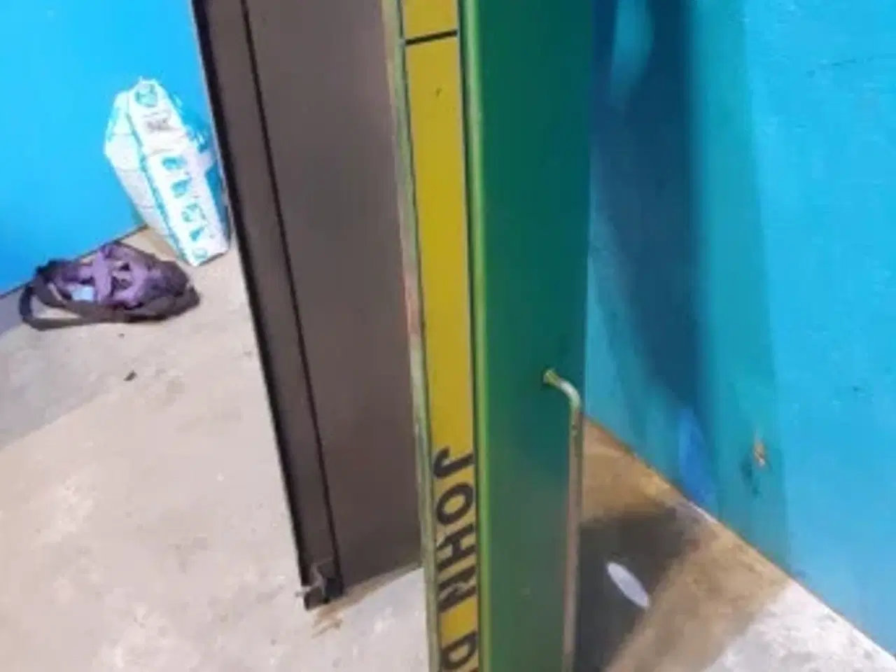 Billede 4 - John Deere 3140 Motorhjelm