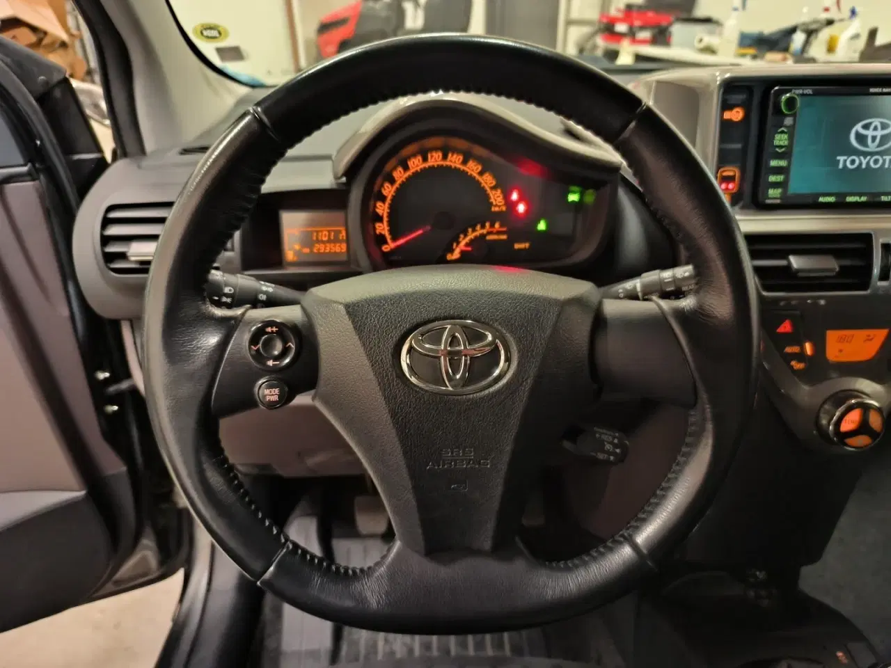 Billede 6 - Toyota iQ 1,4 D-4D Q3