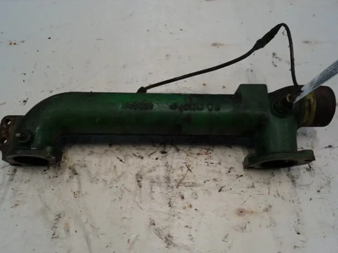 Billede 2 - John Deere 3140 Indsugningsmanifold R65851