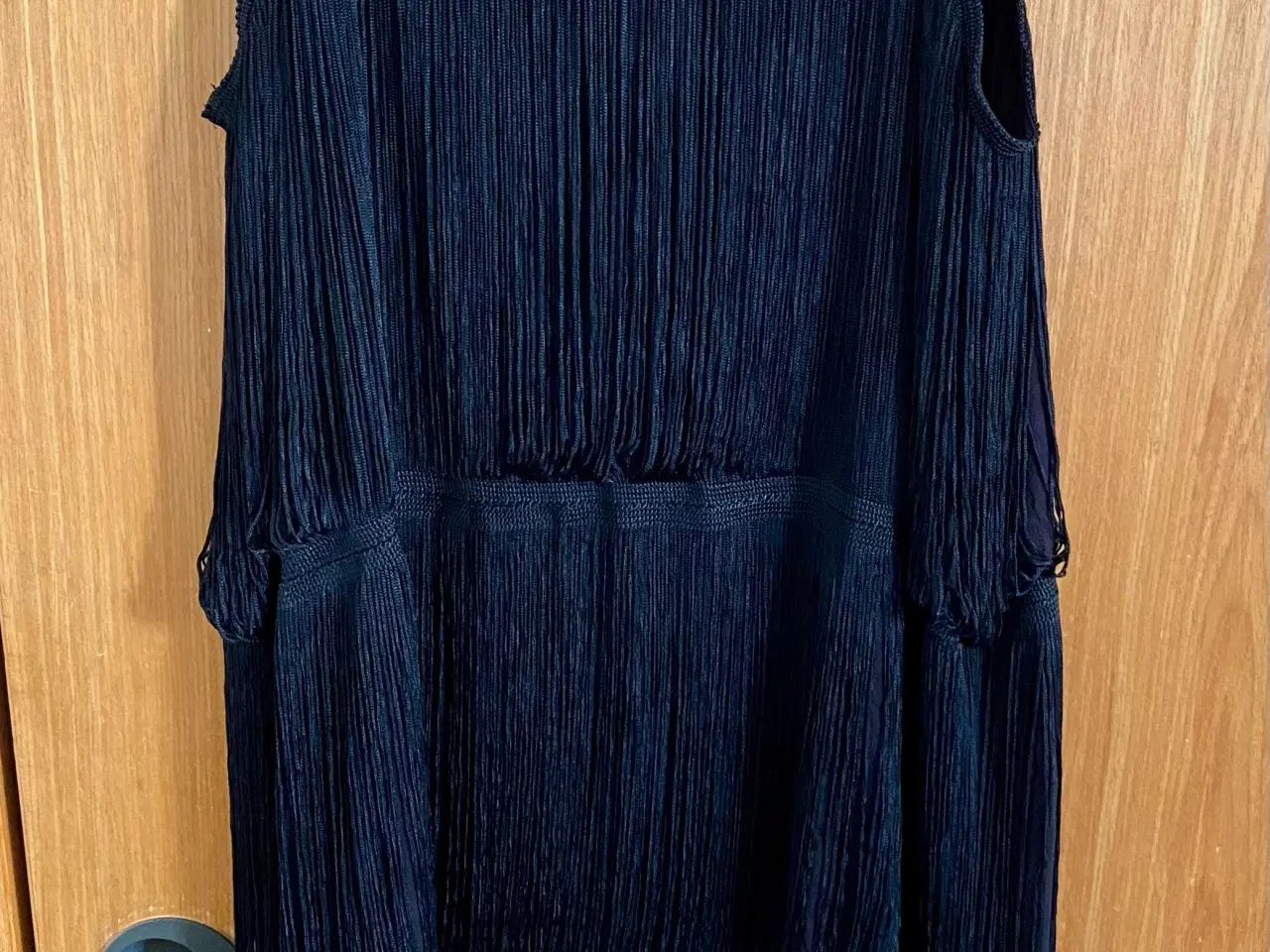 Billede 6 - Blå og sort kjole i str. M