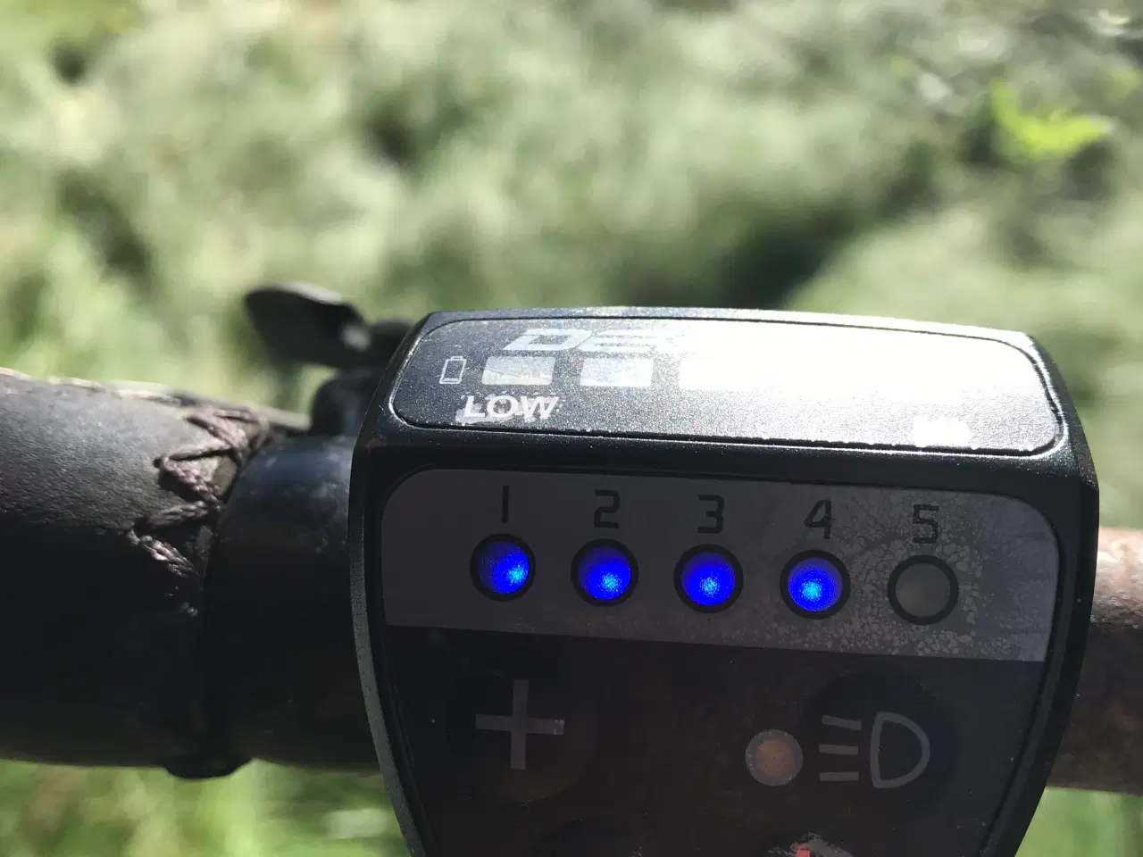 Billede 2 - Elcykel Mærke Devron 2 Batteri, Oplader og Nøgle