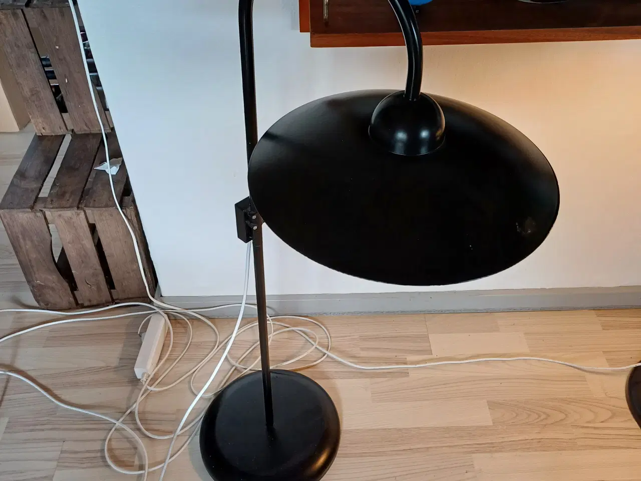 Billede 2 - Mini gulvlampe fra horn, 107 cm.