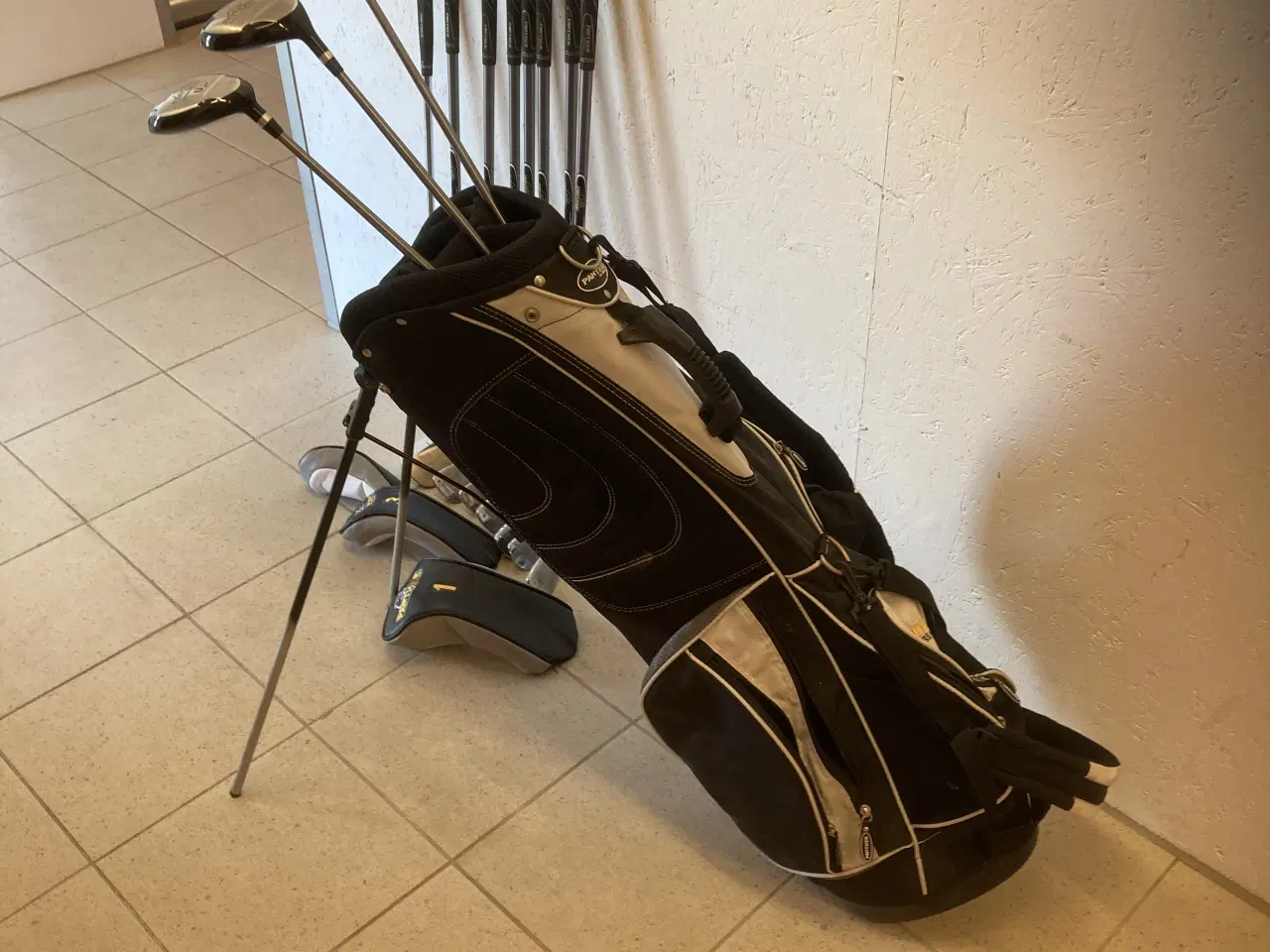 Billede 4 - Golfsæt i flot stand Billig start N. Ubrugt.