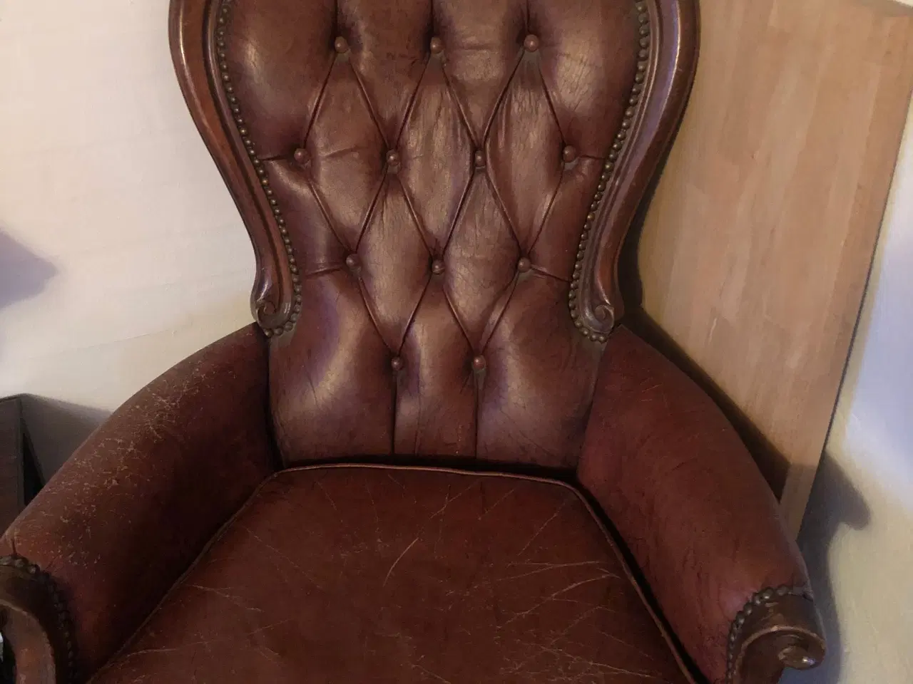 Billede 2 - Smuk stol med skammel