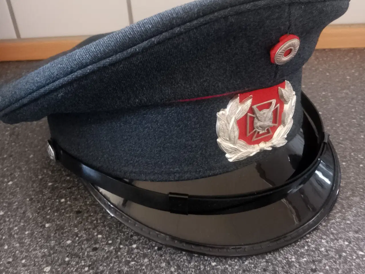 Billede 1 - Falck zonen kasket ( redder ).