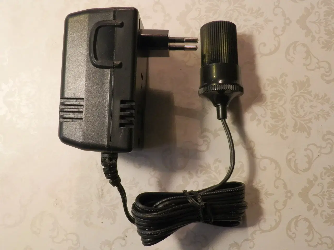 Billede 2 - Mini Net adapter/omformer 220V til 12V