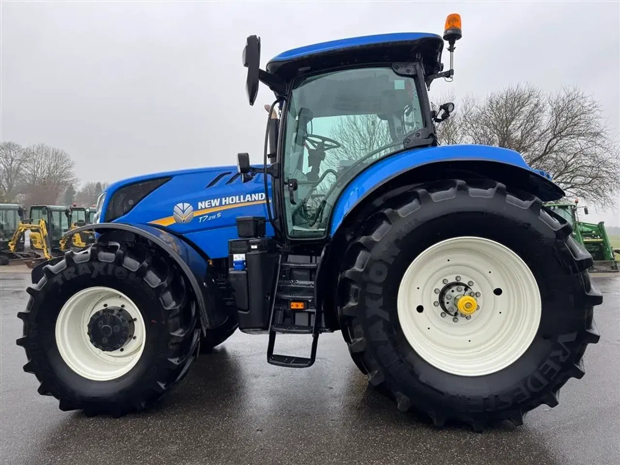 Billede 4 - New Holland T7.215 S KUN 1400 TIMER OG FULD AFFJEDRING!