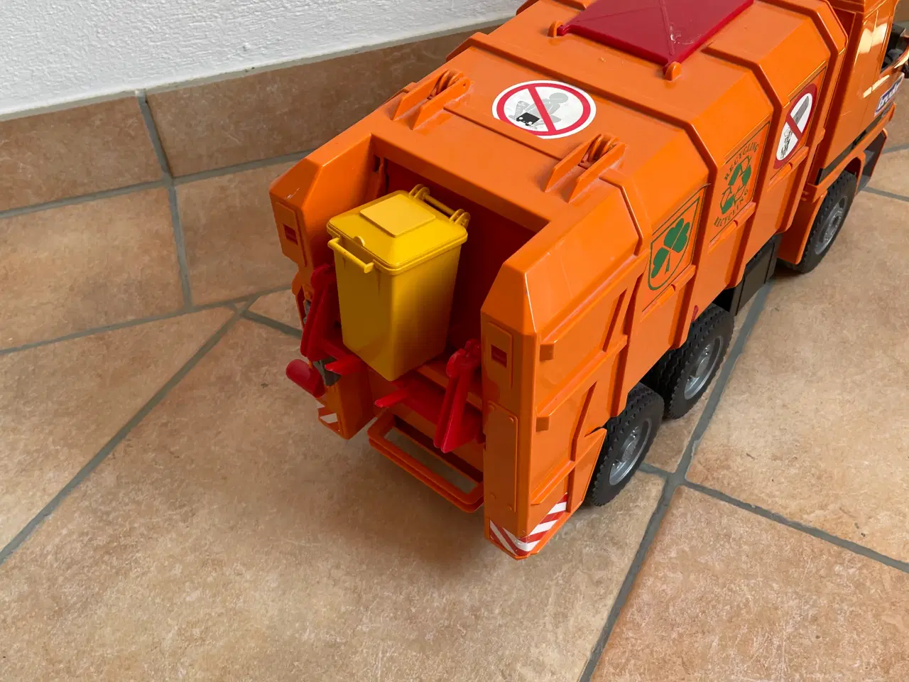 Billede 7 - Rendegraver, skraldebil, traktor m/ ballegrab