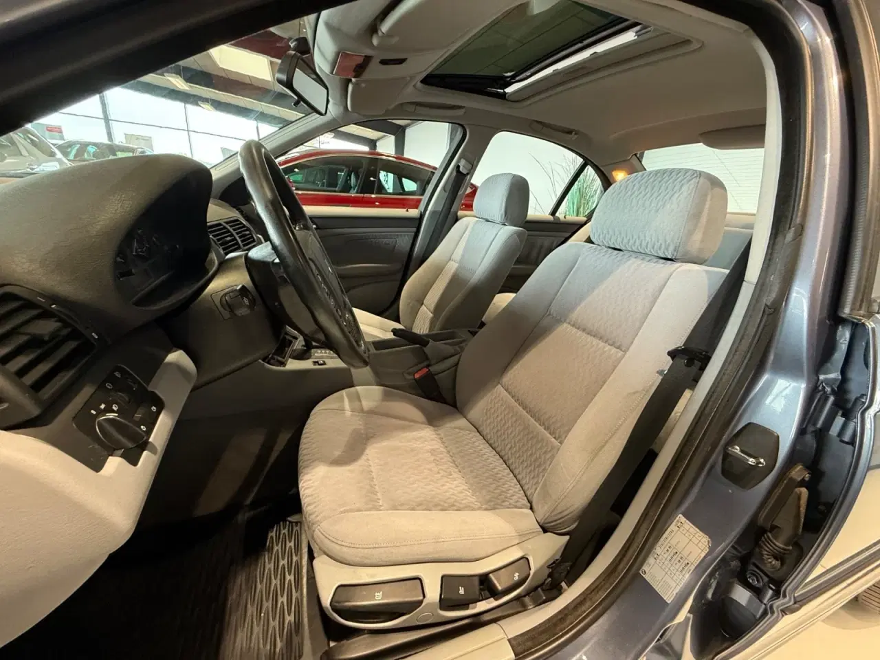 Billede 6 - BMW 318i 1,9 aut.
