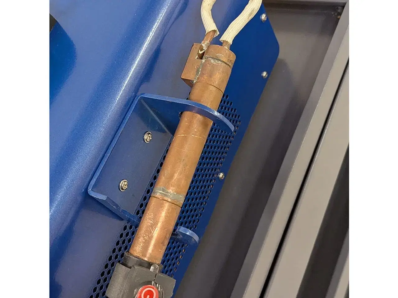 Billede 5 - Tilbud - Induktionsvarmer Super kraftig 3.5kw model fra bulldog Vandkølet nu GRATIS værkstedsvogn