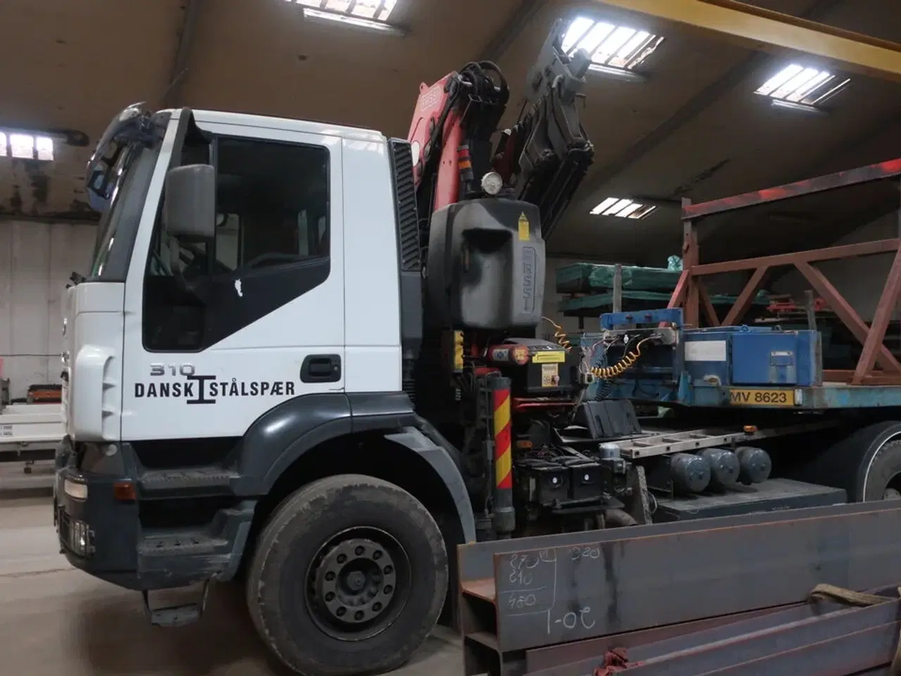 Billede 3 - Lastbil IVECO Trakker Ad190t31 med anhænger, kran FASSI F235AXP26
