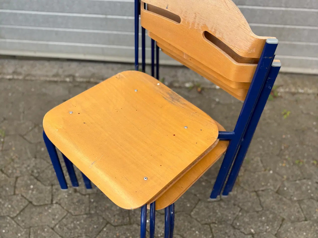 Billede 3 - 4 stole / stabelbare - Pris for alle