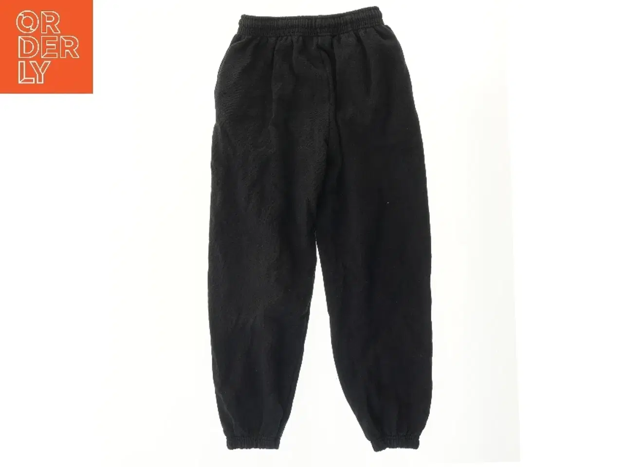 Billede 2 - Sorte sweatpants fra Fruit of the loom (str. 152)