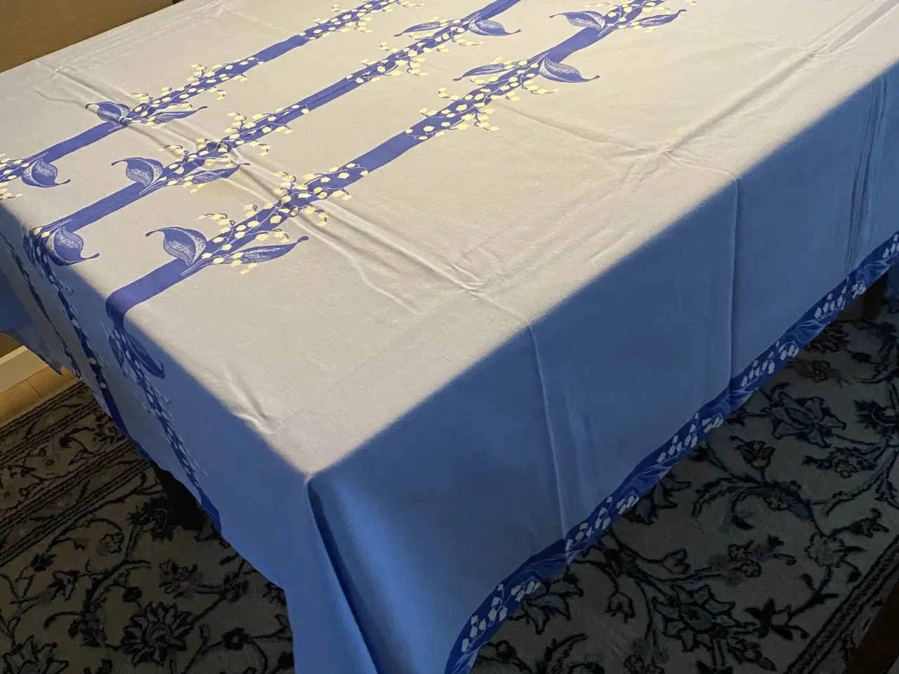 Billede 3 - Lang dug til spisebord