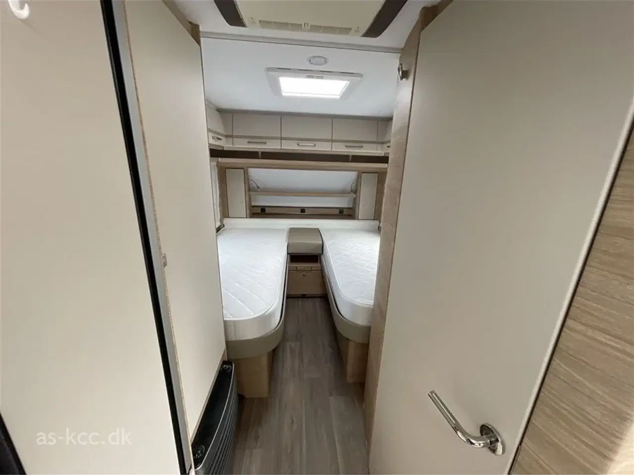 Billede 3 - 2024 - Fendt Bianco Selection 515 SG Fendt Bianco Selection årg. 2024 5 sovepladser, 5 siddepladser, Mover, XT, Thule markise 6300, Truma klimaanlæg, Cykelstativ, Kombistik, Gasudtag.