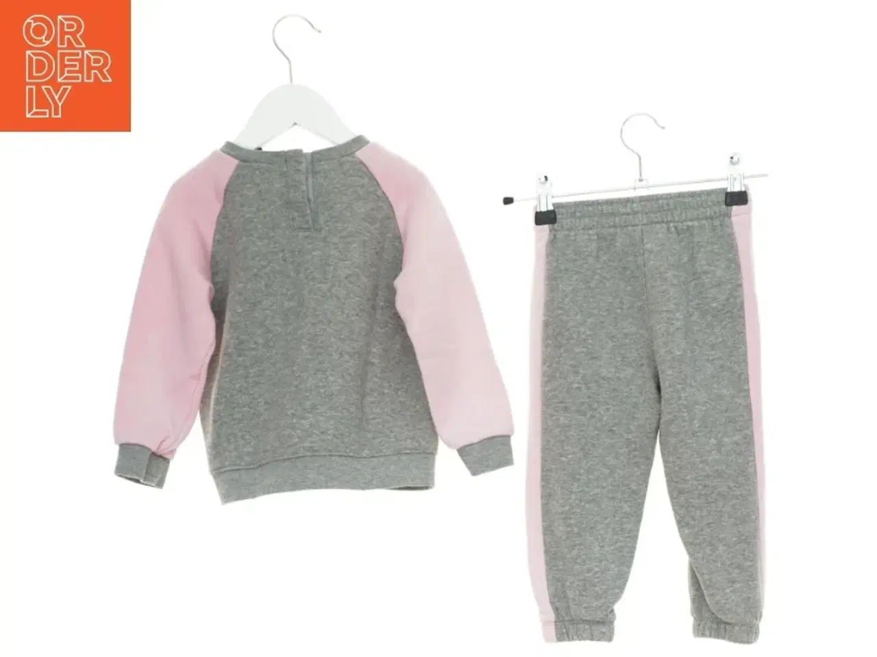 Billede 2 - Sæt (2 stk.) fra Nike (str. 92 cm)