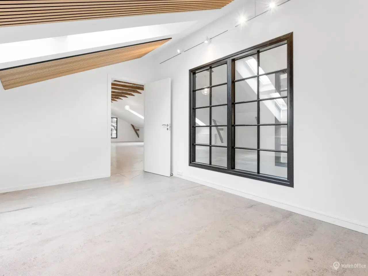 Billede 16 - Attraktiv introleje på kun kr. 1.100 pr. m² - Flot og indbydende storrumskontor