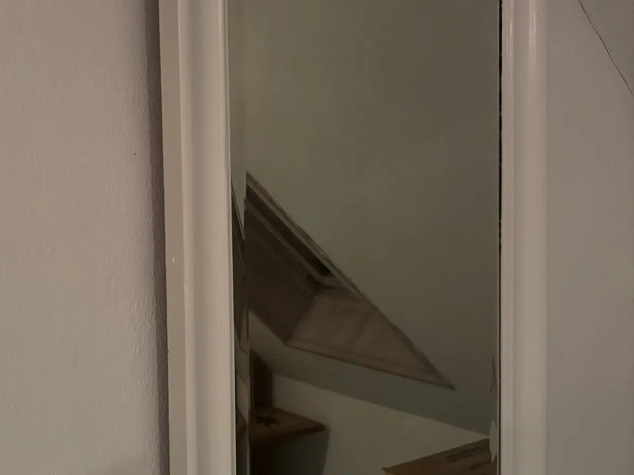 Billede 4 - Retro kommode og spejl med slebne kanter