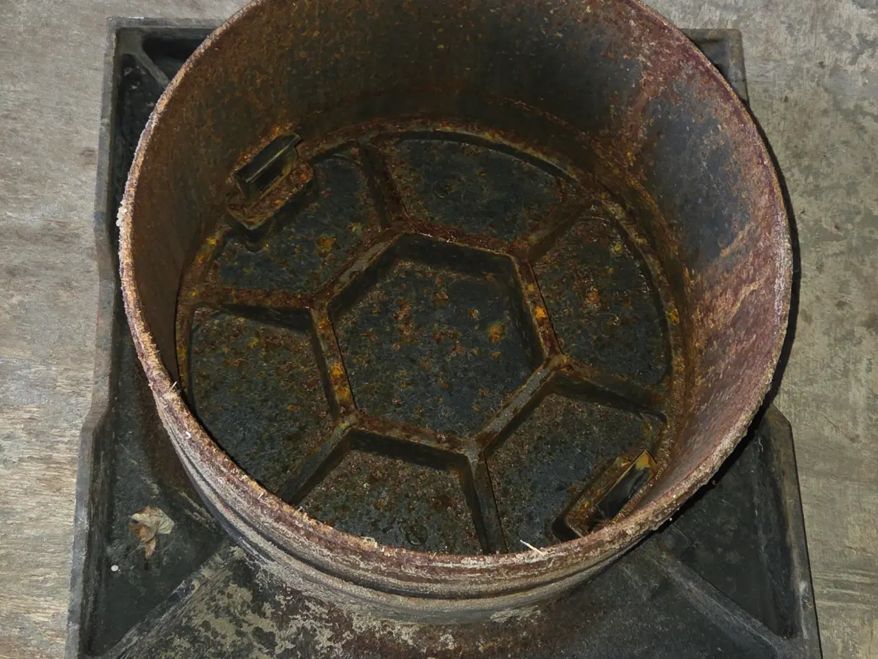 Billede 3 - Brøndgods / kloak - Firkantet fast karm med dæksel