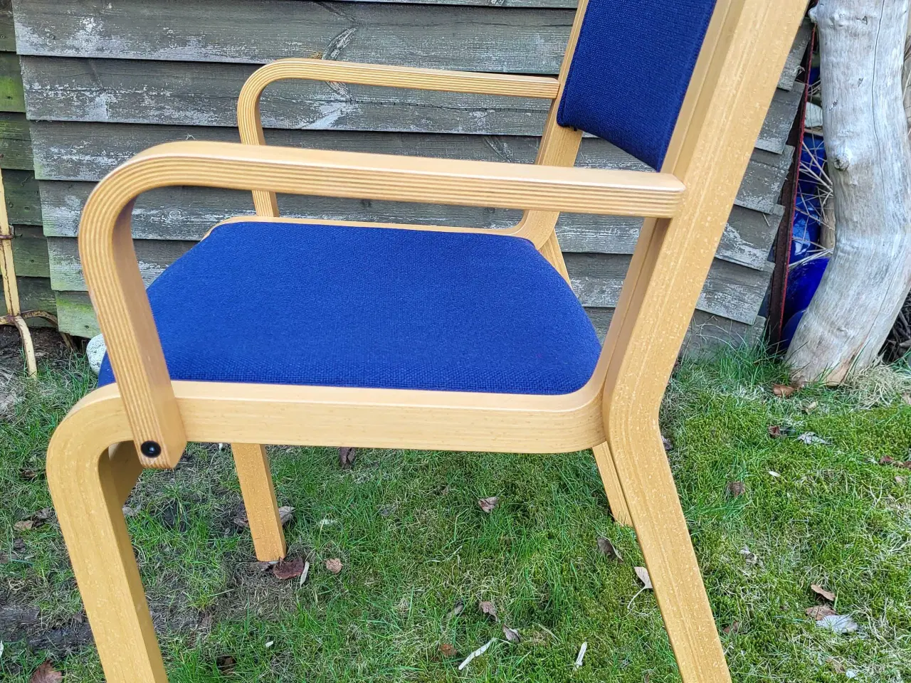 Billede 1 - Magnus Olesen stol model 45 i blå uld og bøg