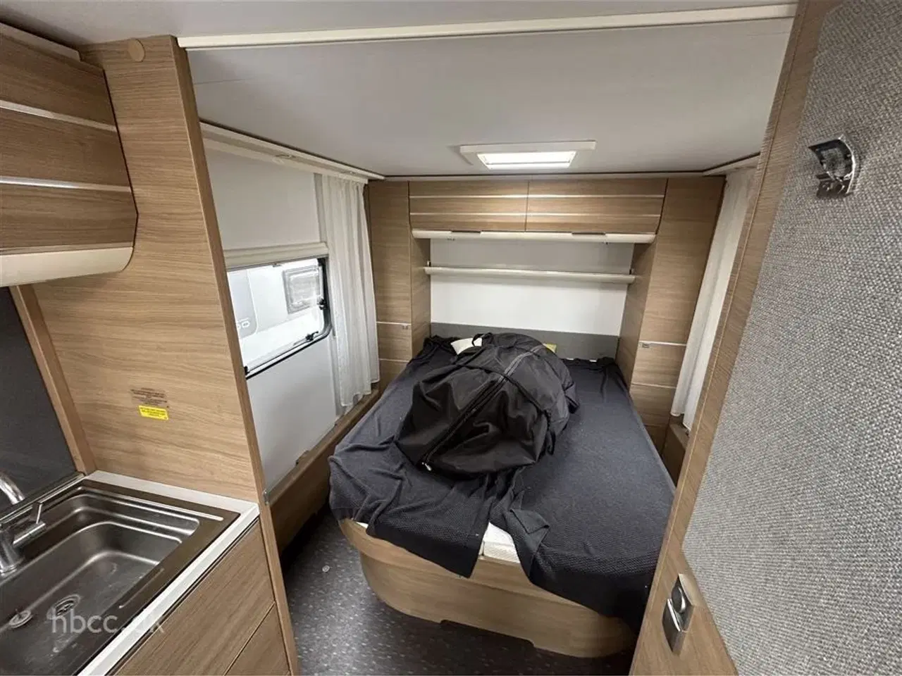 Billede 5 - 2020 - Adria Adora 593 UP ALDE   Adria Adora 593 UP (2020) – Rummelig familievogn med ALDE, mover, markise &amp; lufttelt