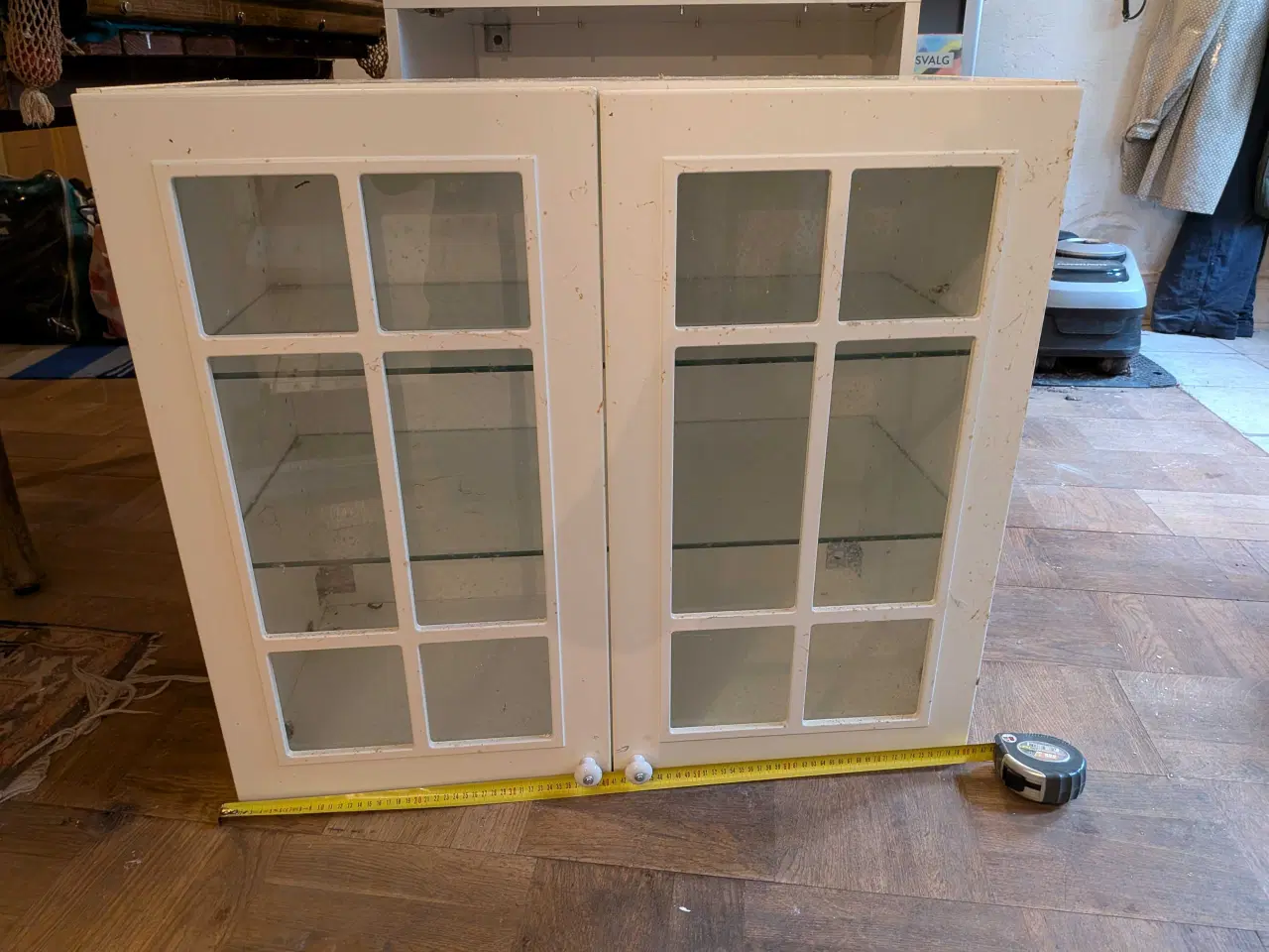 Billede 1 - Ikea vitrineskab med 2 glashylder