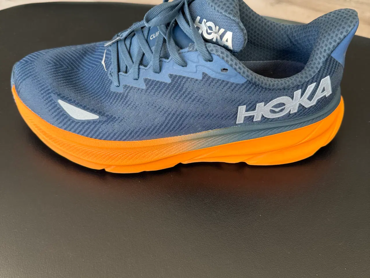 Billede 2 - Løbesko mrk. Hoka Clifton 9 GTX str. 442/3