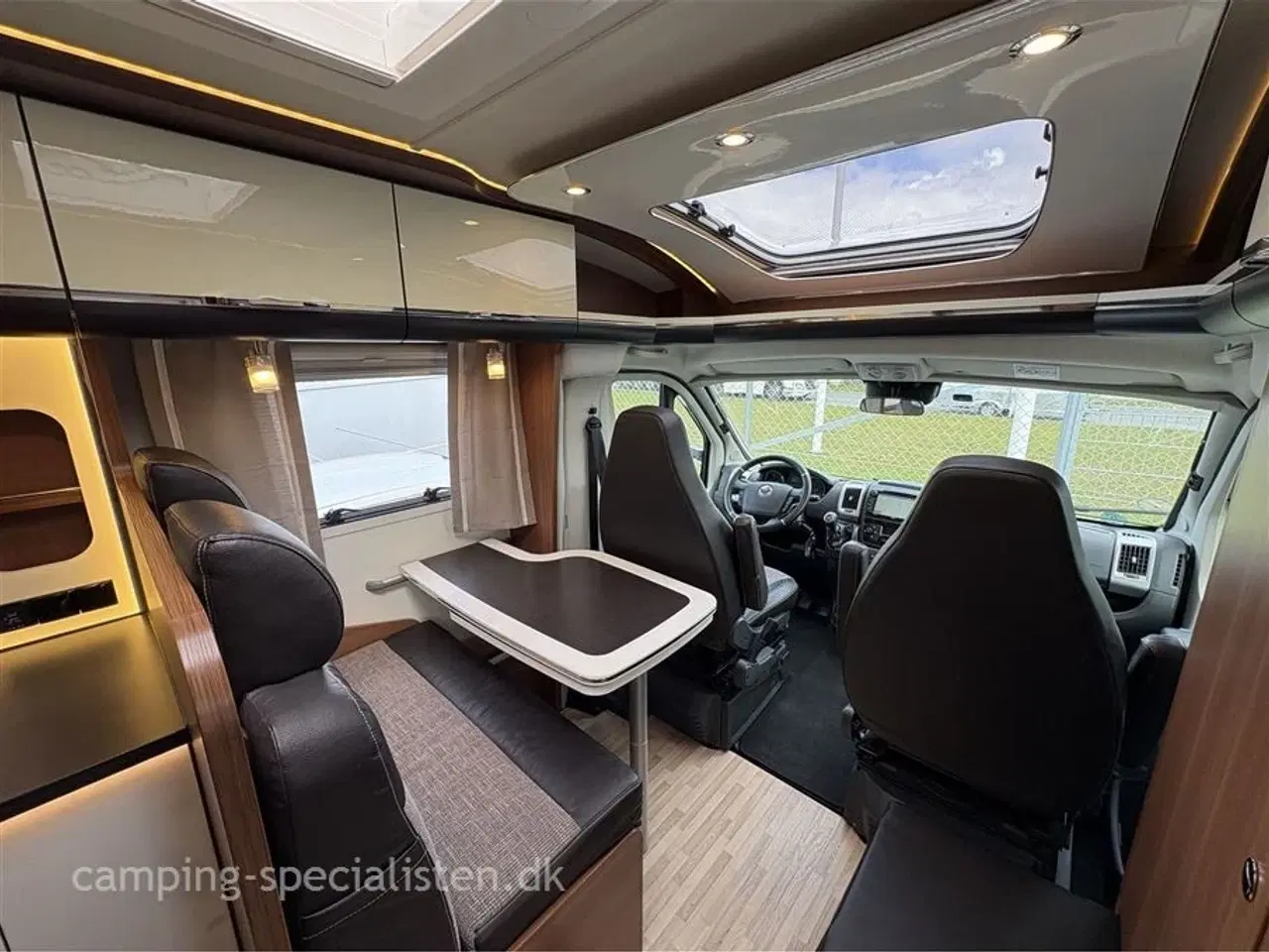 Billede 7 - 2017 - LMC Cruiser Premium   LMC Cruiser Premium T 681 G fra 2017 - rigtig fin autocamper - kan nu ses hos Camping-Specialisten.
