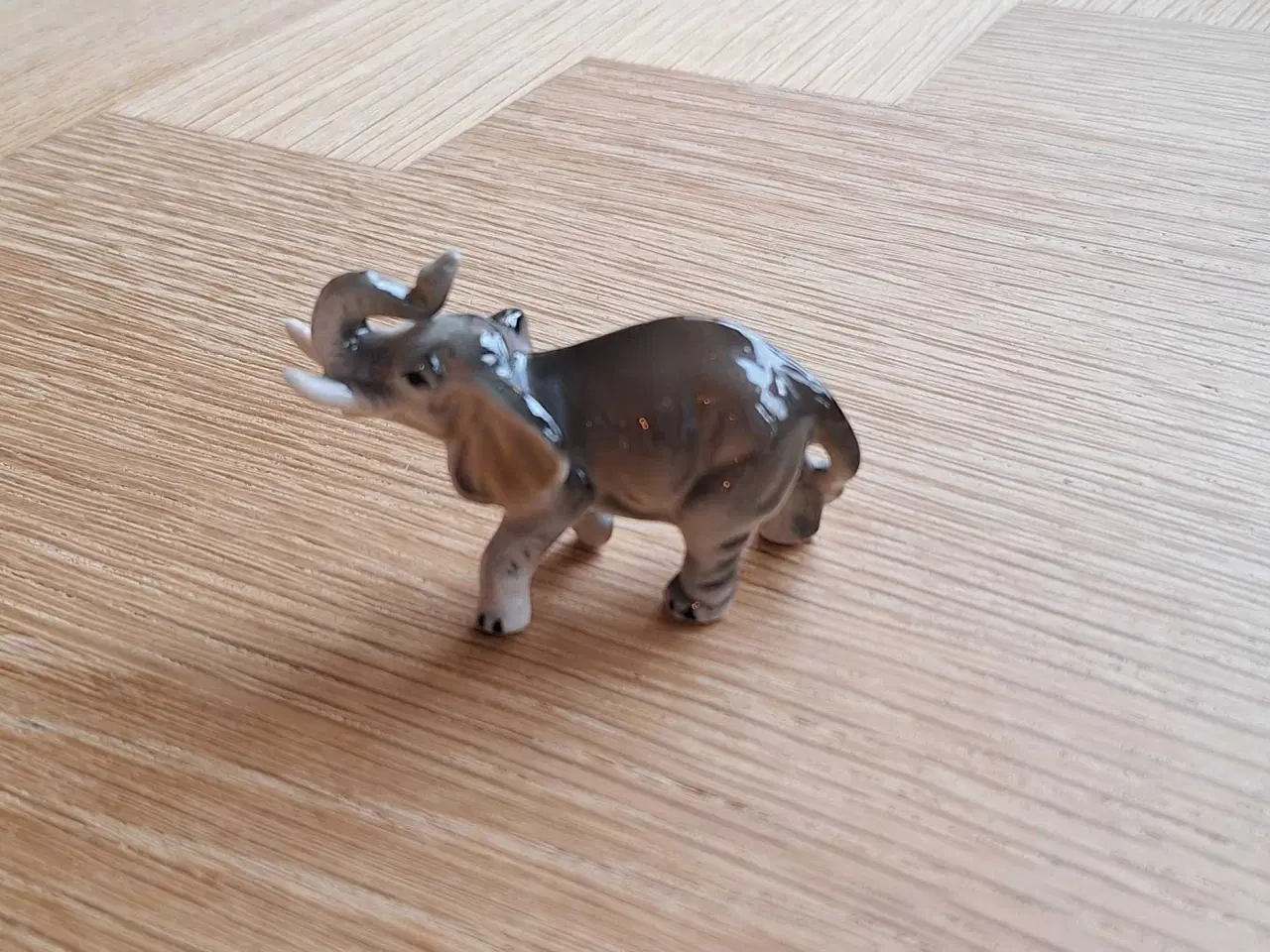 Billede 4 - Porcelæns elefant