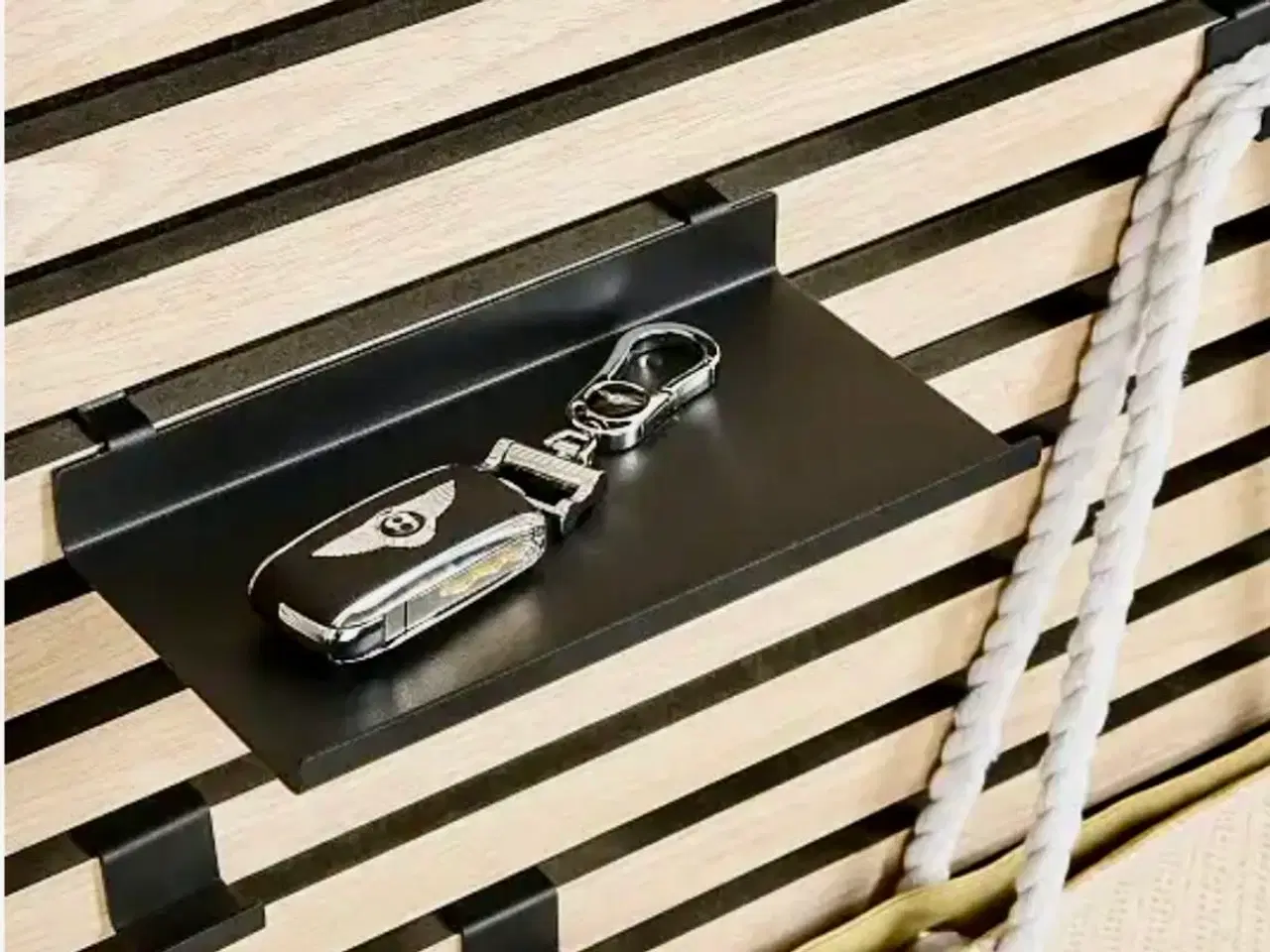 Billede 4 - Millex stål hylde til akustik paneler