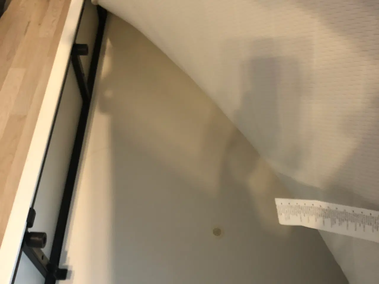 Billede 15 - Flot Seng, sengeborder,garderobeskab og sminkebord