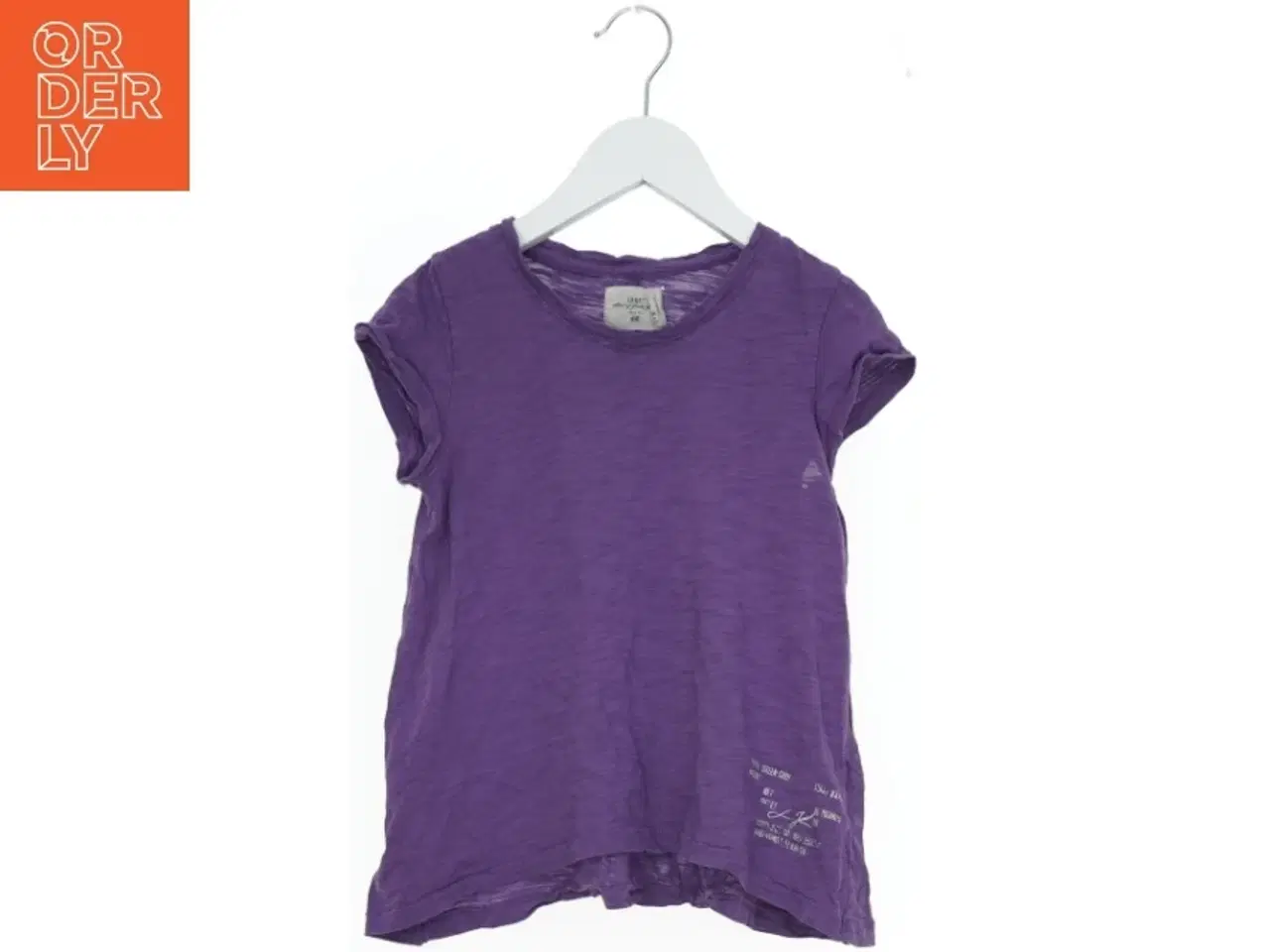 Billede 1 - Lilla kortærmet t-shirt fra Logg (str. 128)