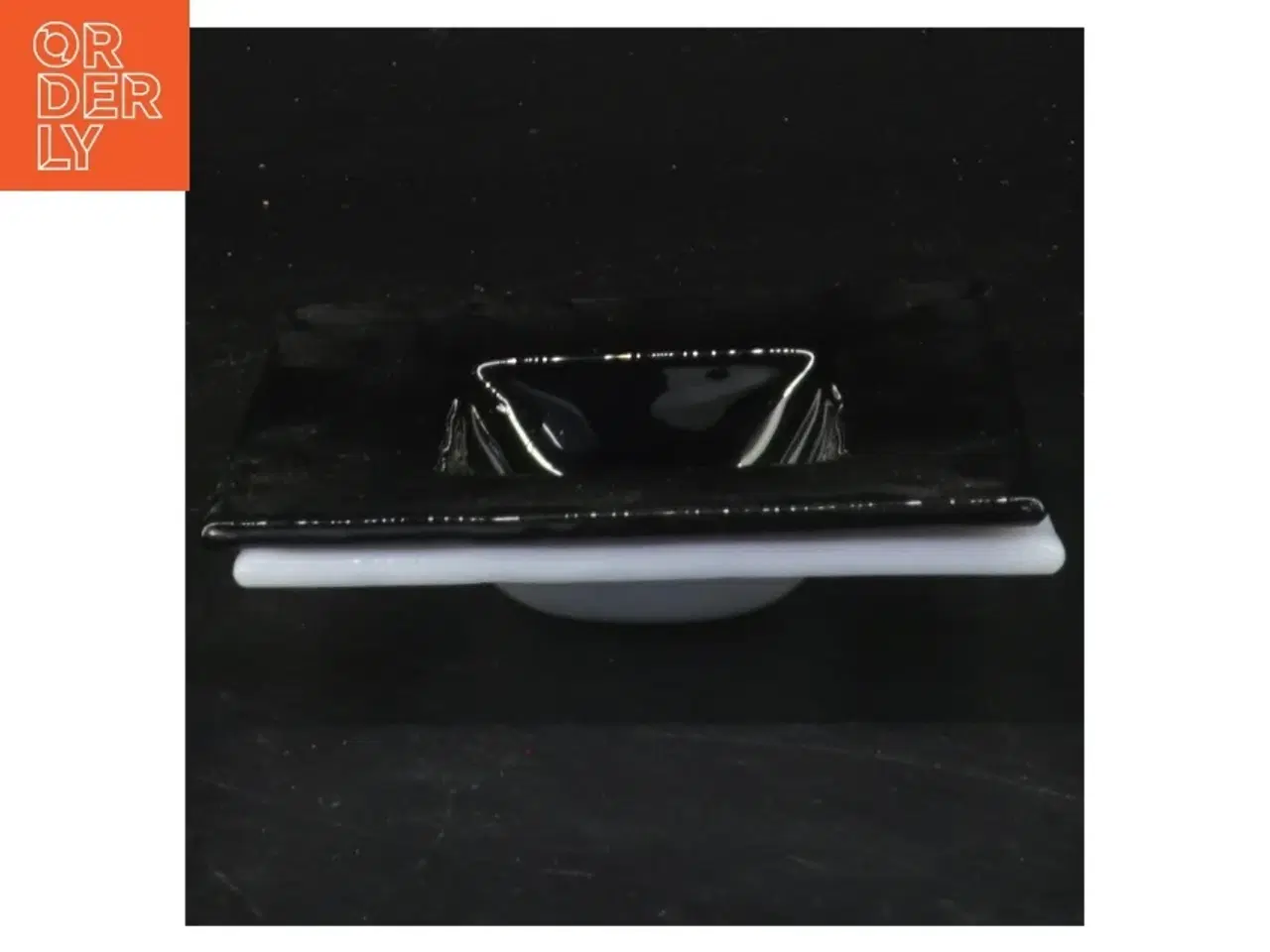 Billede 3 - To firkantede glas skåle (str. 10x10 cm)